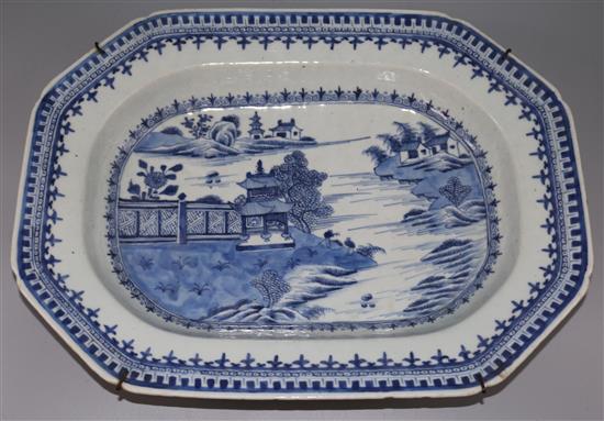 A 19th century Chinese Export dish